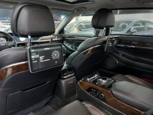 intérieur d'une Hyundai Genesis