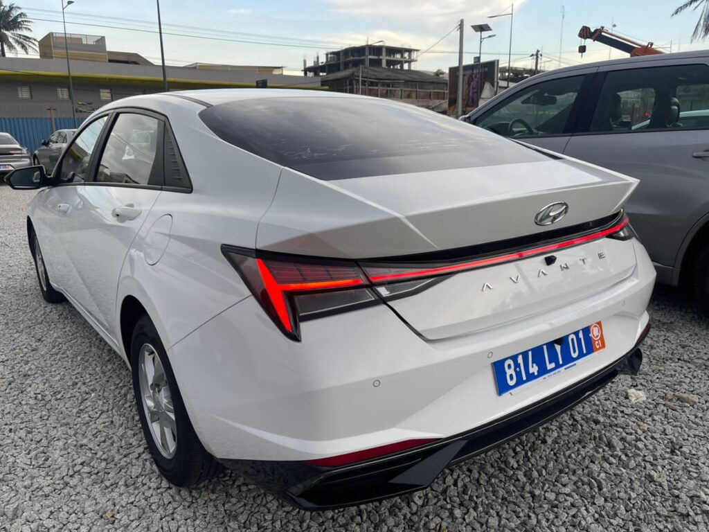 Hyundai Elantra à vendre Abidjan - Voiture Côte d'Ivoire