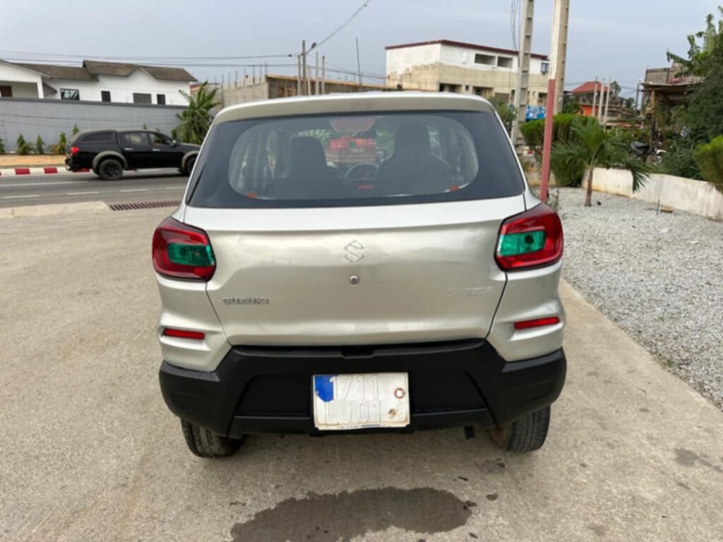 Suzuki Expresso à vendre Abidjan - Voiture Côte d'Ivoire
