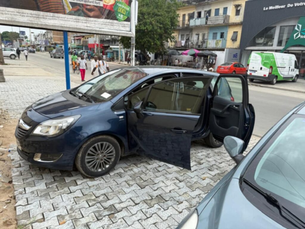 Opel MERIVA à vendre Abidjan - Voiture Côte d'Ivoire