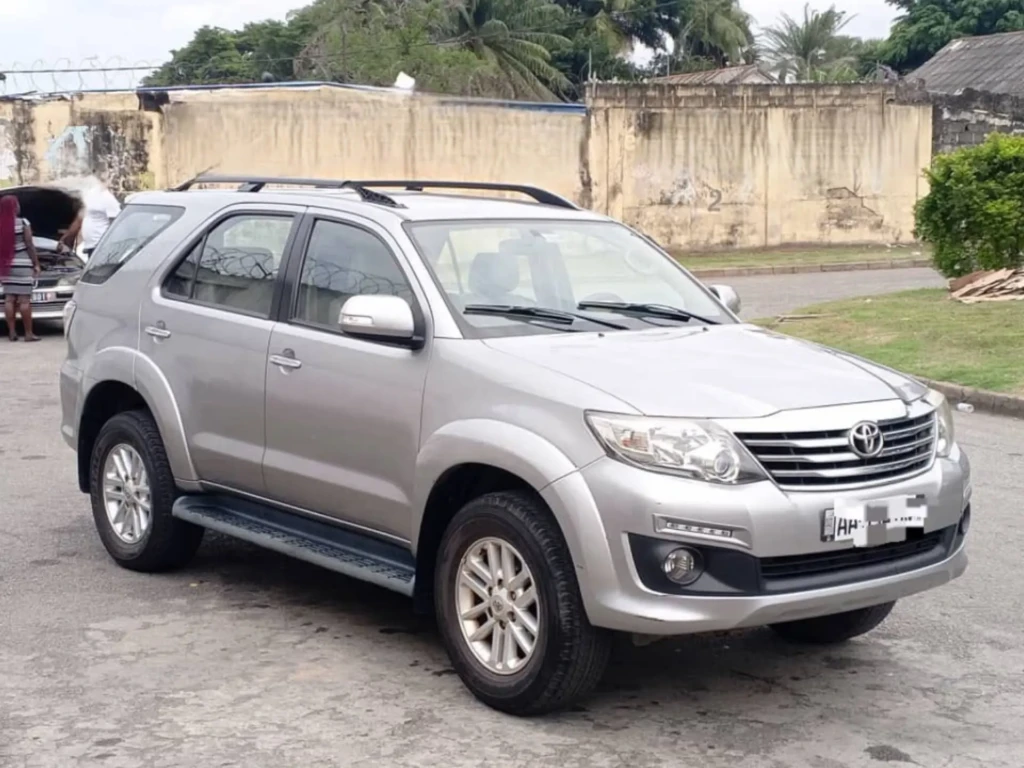 Toyota Fortuner à vendre Abidjan - Voiture Côte d'Ivoire