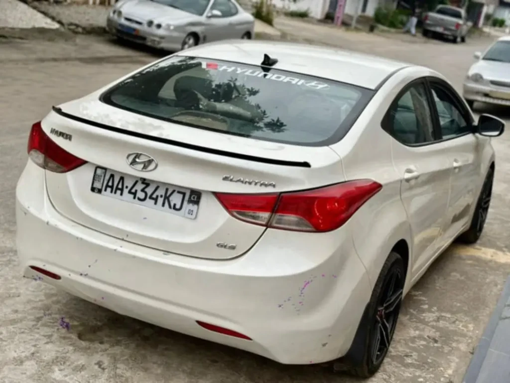 Hyundai Elantra à vendre Abidjan - Voiture Côte d'Ivoire