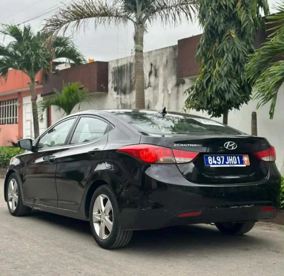 Hyundai Elantra à vendre Abidjan - Voiture Côte d'Ivoire