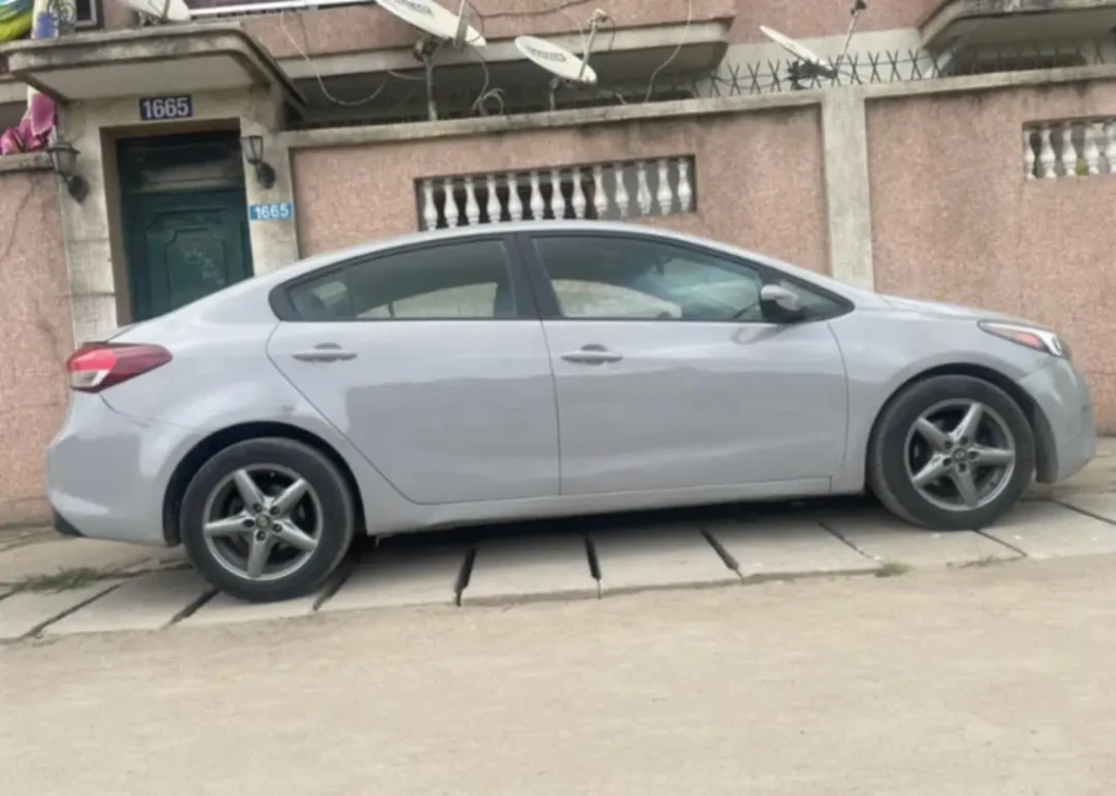 Kia Forte à vendre Abidjan - Voiture Côte d'Ivoire