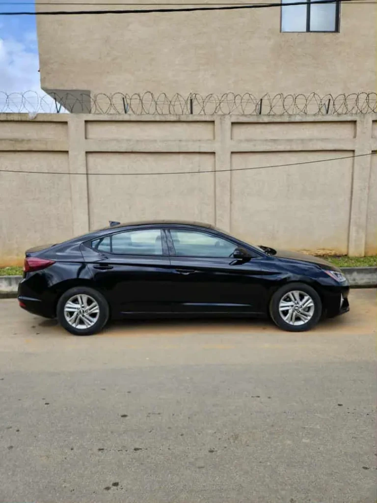 Hyundai Elantra à vendre Abidjan - Voiture Côte d'Ivoire