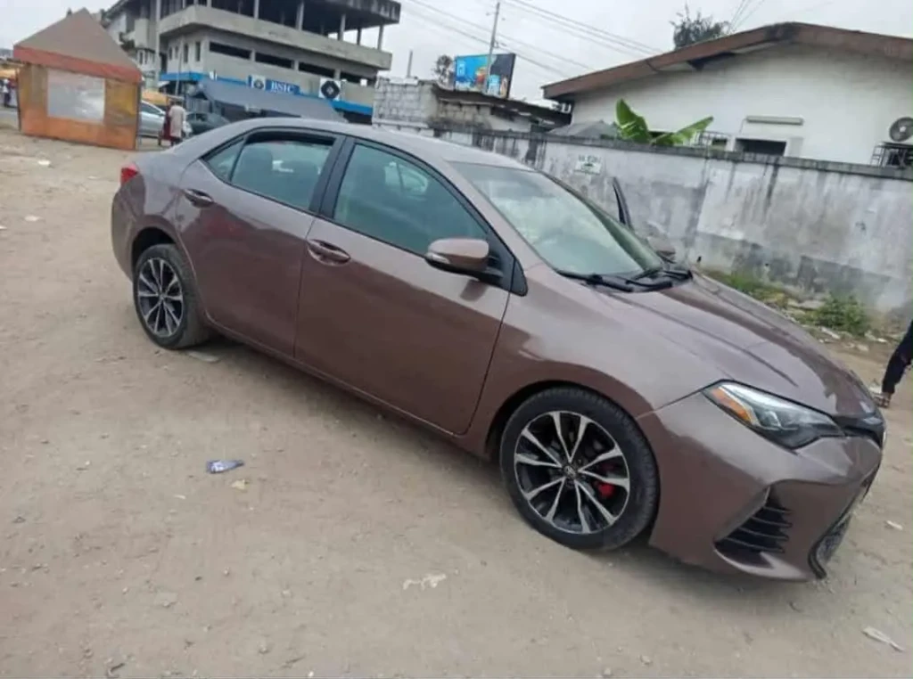 Toyota Corolla à vendre Abidjan - Voiture Côte d'Ivoire