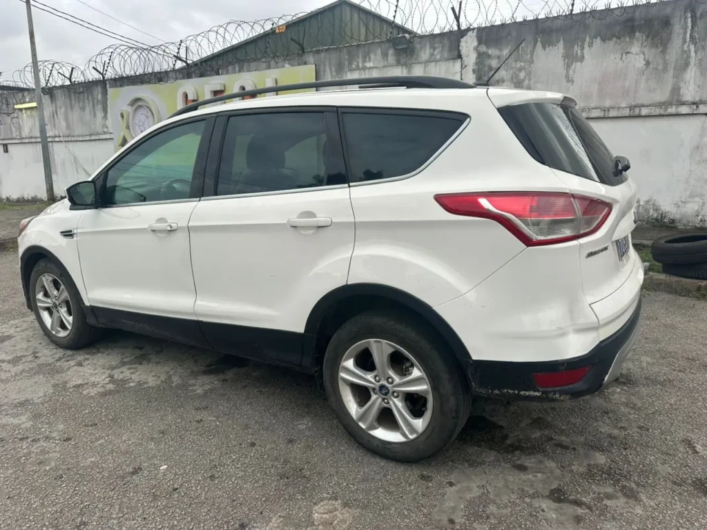 Ford ESCAPE à vendre Abidjan - Voiture Côte d'Ivoire