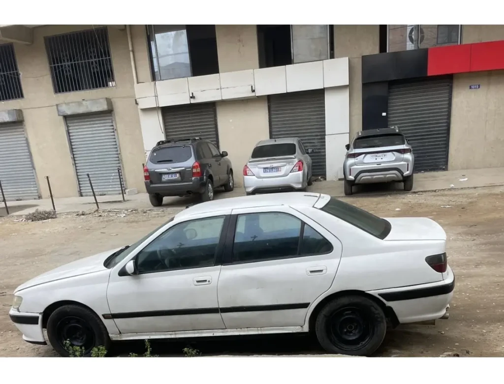 Peugeot 406 à vendre Abidjan - Voiture Côte d'Ivoire