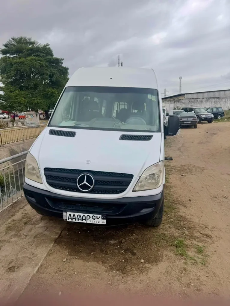 Mercedes-Benz Sprinter à vendre Abidjan - Voiture Côte d'Ivoire