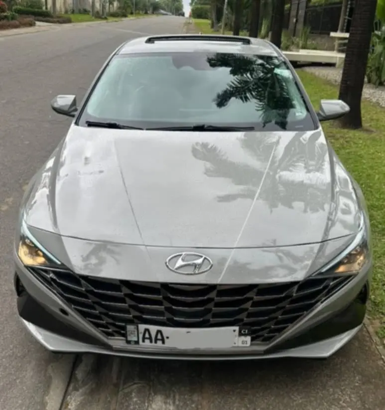 Hyundai Elantra à vendre Abidjan - Voiture Côte d'Ivoire