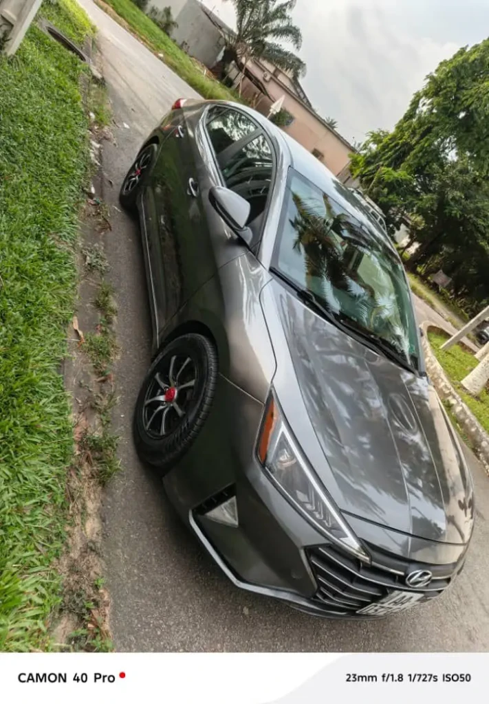 Hyundai Elantra à vendre Abidjan - Voiture Côte d'Ivoire