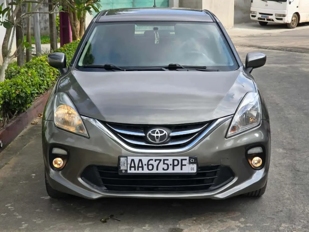 Toyota Starlet à vendre Abidjan - Voiture Côte d'Ivoire
