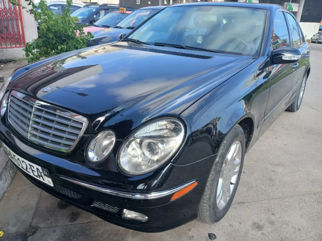 Mercedes-Benz E350 à vendre Abidjan - Voiture Côte d'Ivoire