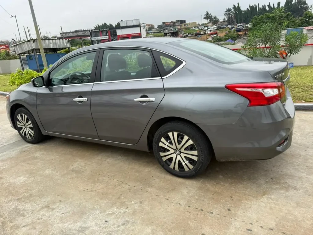 Nissan Sentra à vendre Abidjan - Voiture Côte d'Ivoire