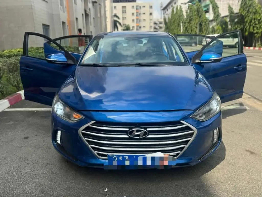 Hyundai Elantra à vendre Abidjan - Voiture Côte d'Ivoire