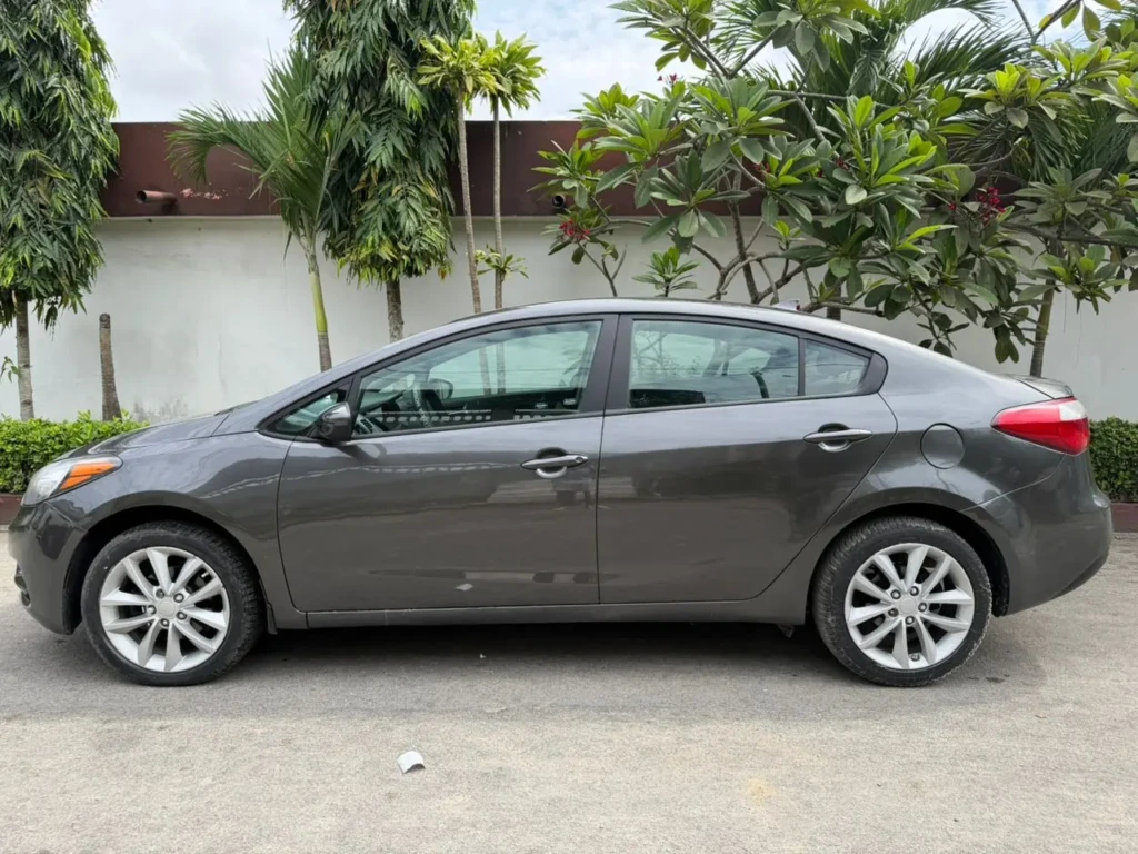 Kia Forte à vendre Abidjan - Voiture Côte d'Ivoire