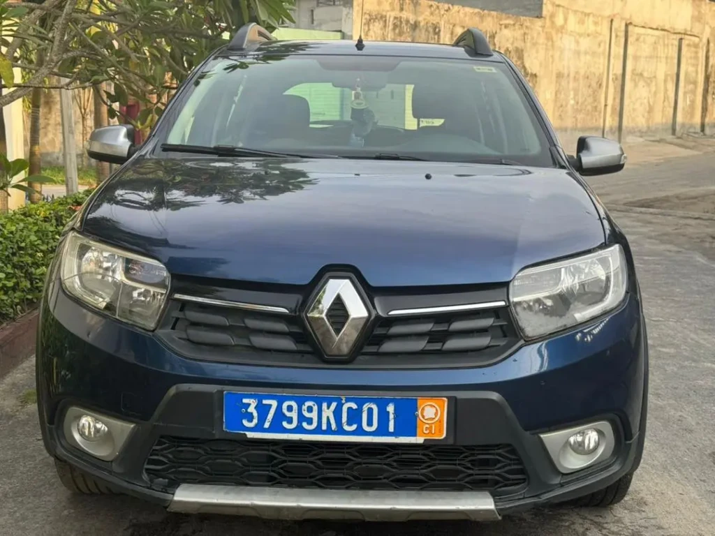 Hyundai sandero à vendre Abidjan - Voiture Côte d'Ivoire