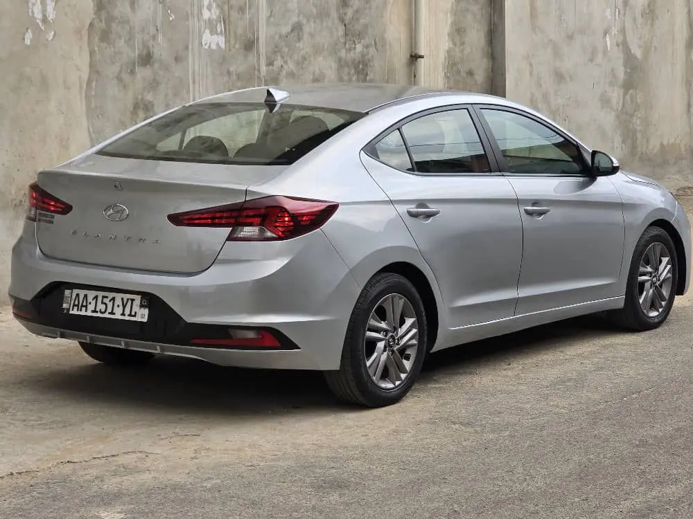 Hyundai Elantra à vendre Abidjan - Voiture Côte d'Ivoire