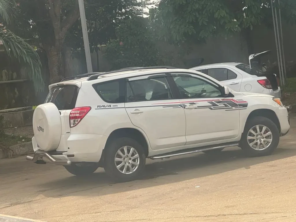 Toyota RAv à vendre Abidjan - Voiture Côte d'Ivoire