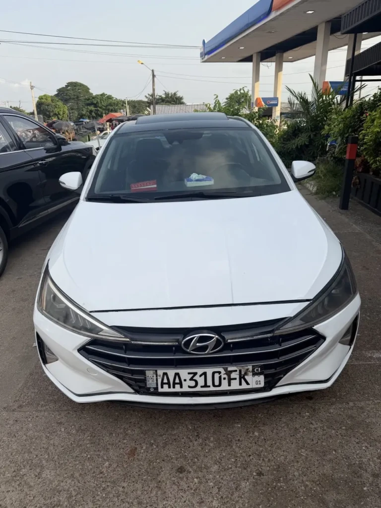 Hyundai Elantra à vendre Abidjan - Voiture Côte d'Ivoire