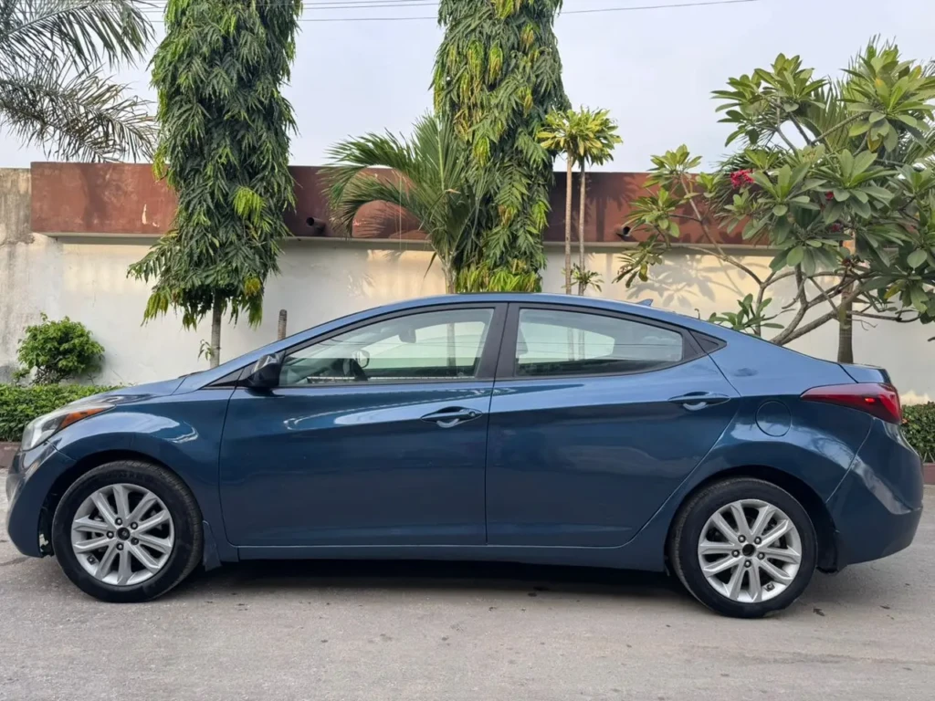 Hyundai Elantra à vendre Abidjan - Voiture Côte d'Ivoire