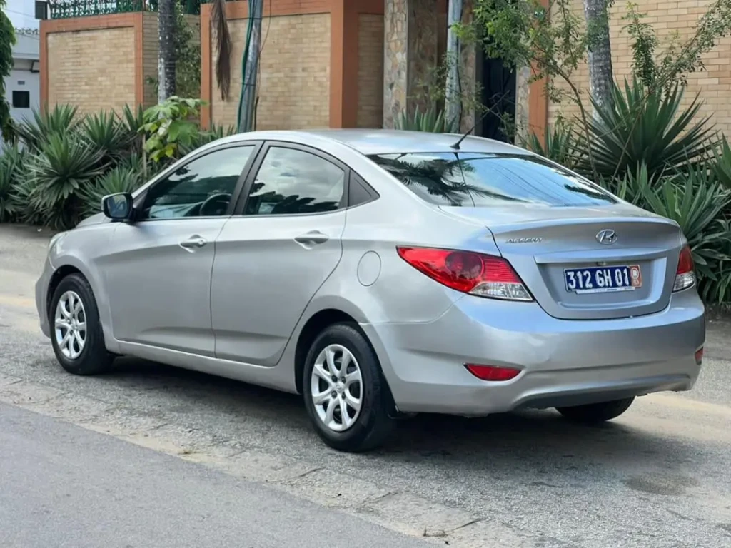 Hyundai Accent à vendre Abidjan - Voiture Côte d'Ivoire
