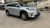Toyota Highlander à vendre Abidjan - Voiture Côte d'Ivoire