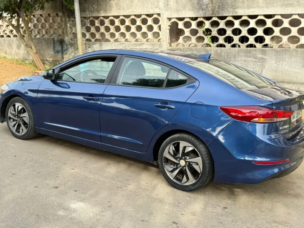 Hyundai Elantra à vendre Abidjan - Voiture Côte d'Ivoire