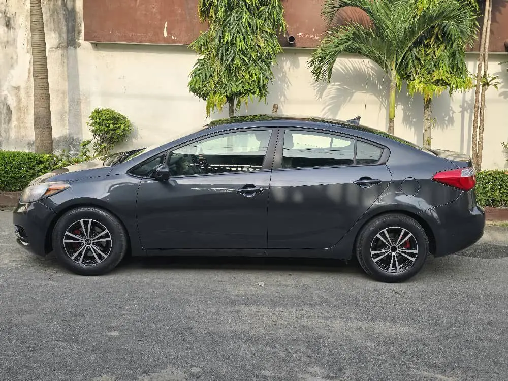 Hyundai Elantra à vendre Abidjan - Voiture Côte d'Ivoire