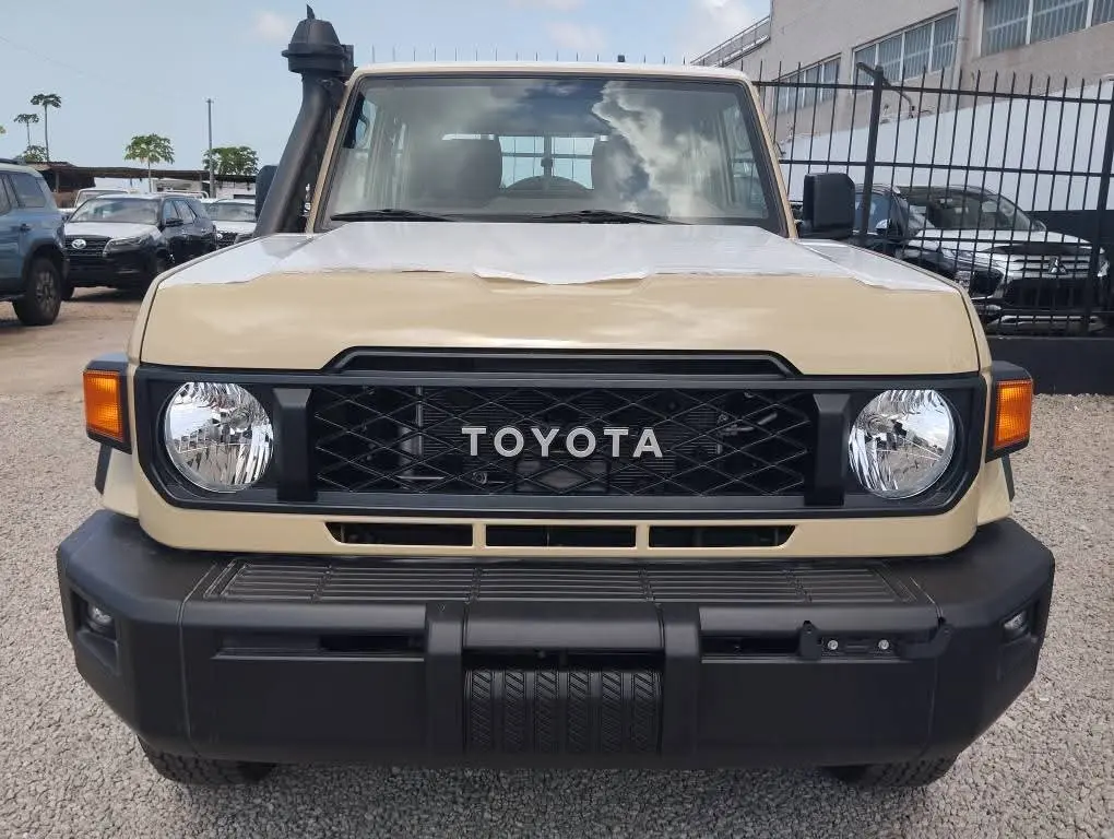 Toyota Land Cruiser J79 à vendre Abidjan - Voiture Côte d'Ivoire