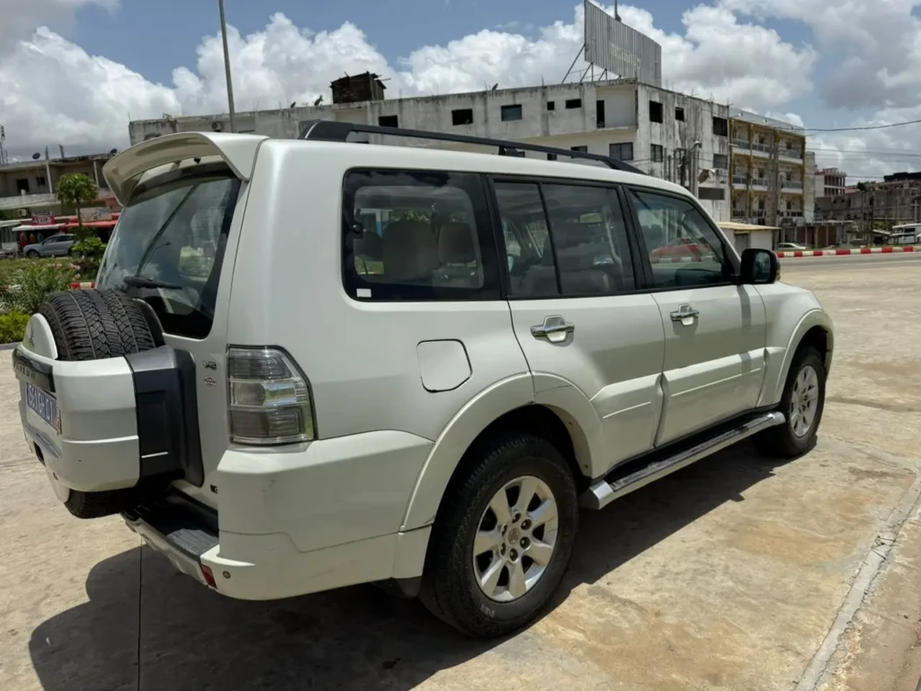 Mitsubishi Pajero à vendre Abidjan - Voiture Côte d'Ivoire