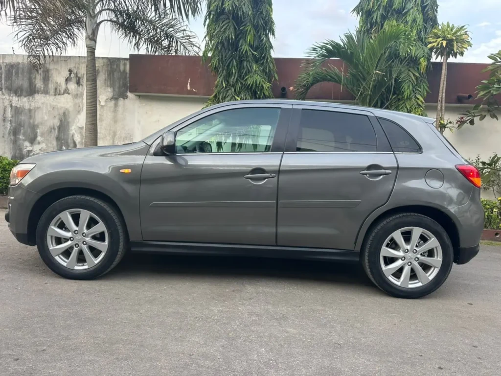 Mitsubishi Outlander à vendre Abidjan - Voiture Côte d'Ivoire