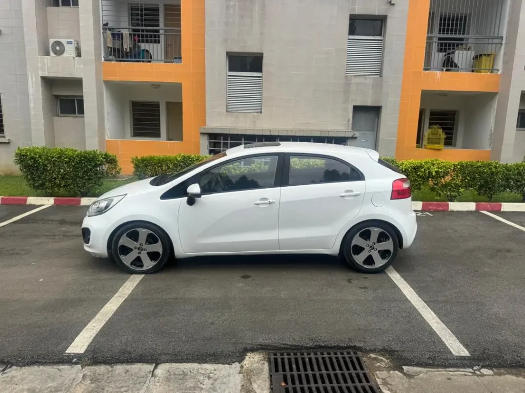 Kia Rio à vendre Abidjan - Voiture Côte d'Ivoire