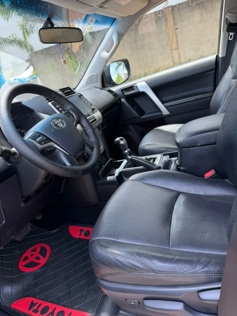 Toyota Land Cruiser à vendre Abidjan - Voiture Côte d'Ivoire