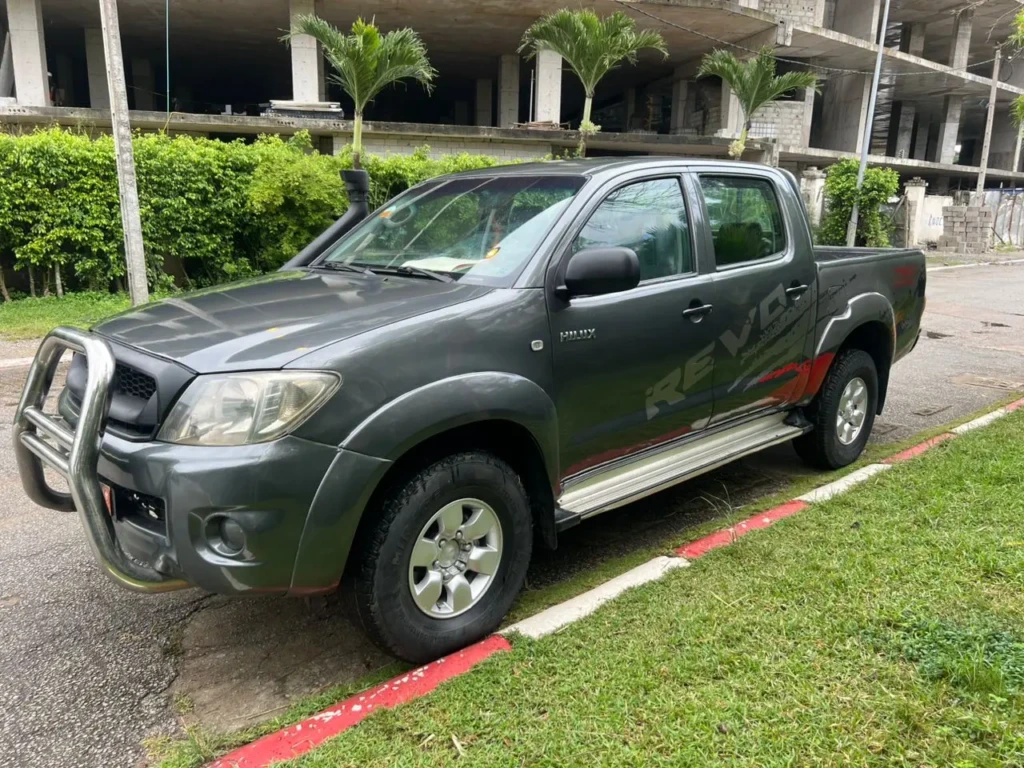 Toyota Hilux à vendre Abidjan - Voiture Côte d'Ivoire