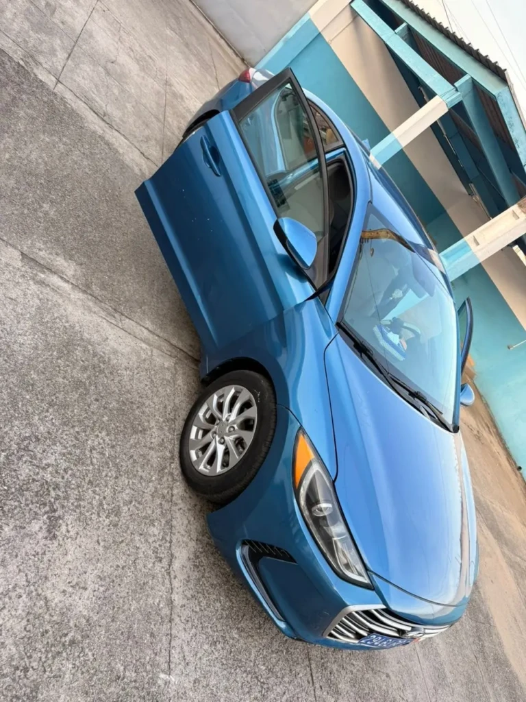 Hyundai Elantra à vendre Abidjan - Voiture Côte d'Ivoire