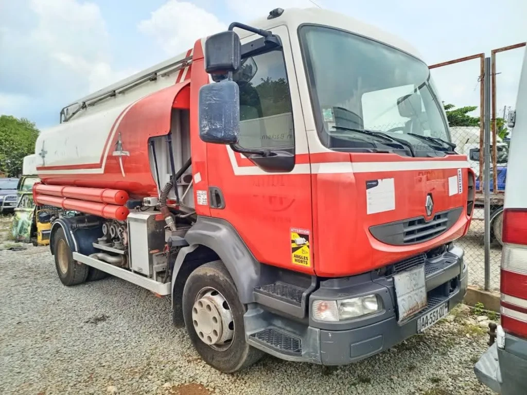 Renault 6 roues à vendre Abidjan - Voiture Côte d'Ivoire