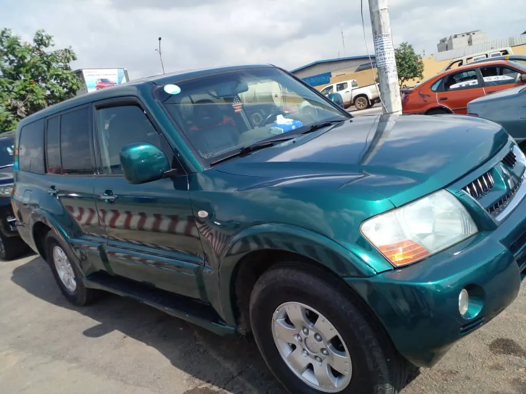 Mitsubishi Pajero à vendre Abidjan - Voiture Côte d'Ivoire