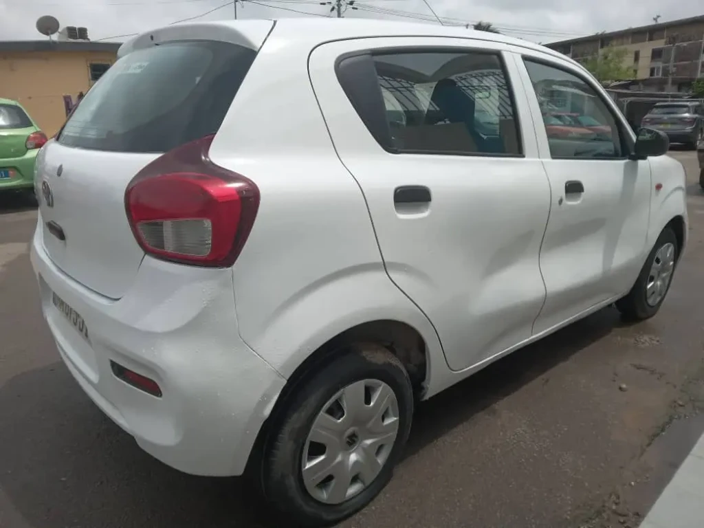Toyota Vitz à vendre Abidjan - Voiture Côte d'Ivoire