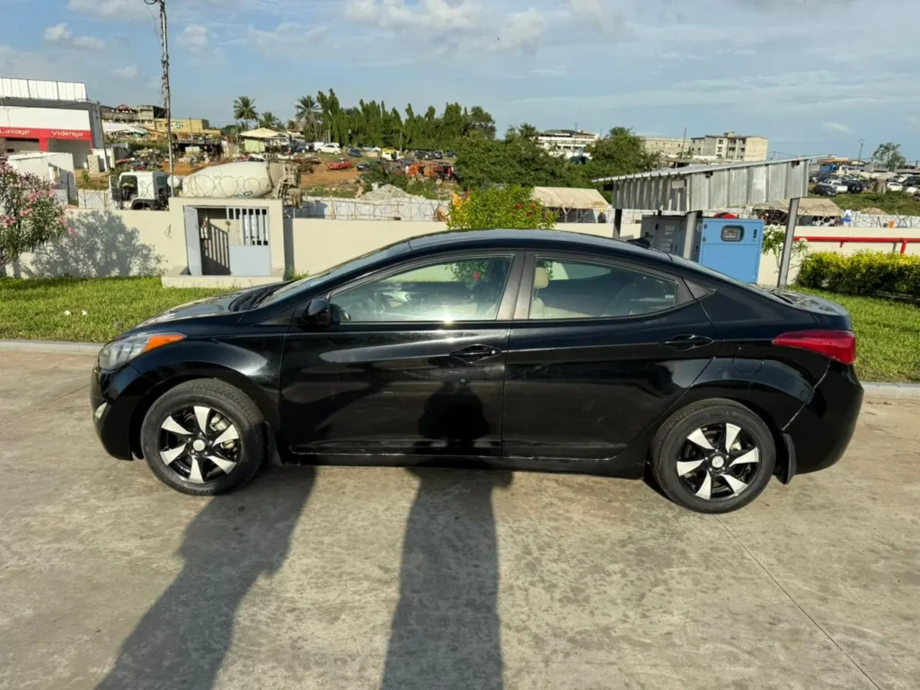 Hyundai Elantra à vendre Abidjan - Voiture Côte d'Ivoire