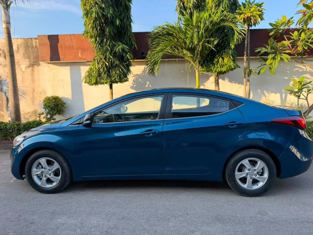 Hyundai Elantra à vendre Abidjan - Voiture Côte d'Ivoire