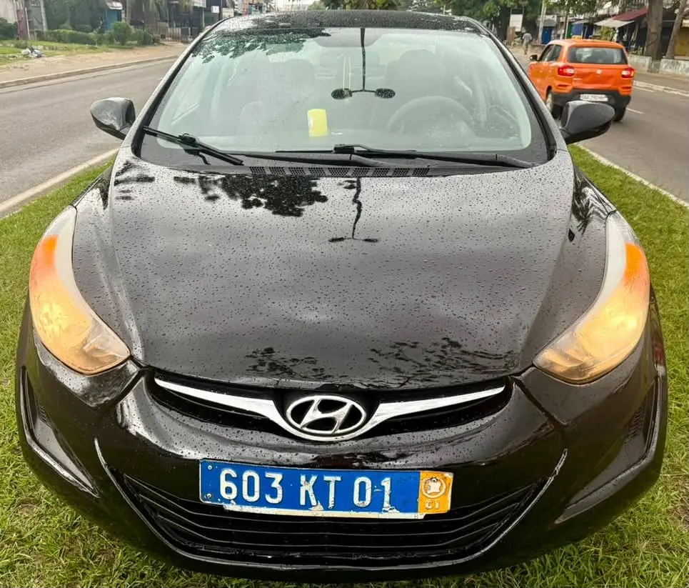 Hyundai Elantra à vendre Abidjan - Voiture Côte d'Ivoire