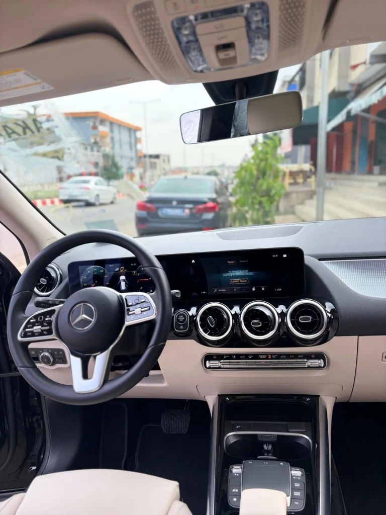 Mercedes-Benz GLA 250 à vendre Abidjan - Voiture Côte d'Ivoire