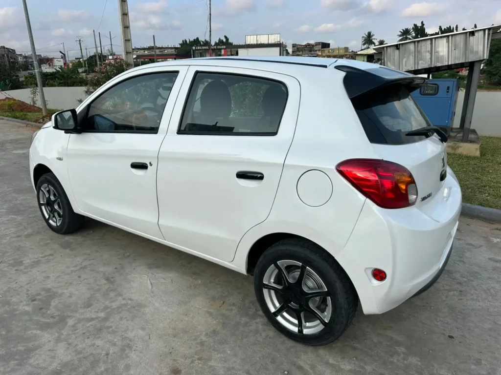 Mitsubishi Mirage à vendre Abidjan - Voiture Côte d'Ivoire