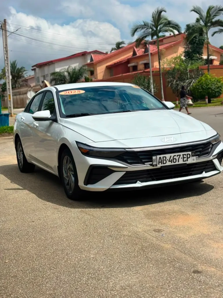 Hyundai Elantra à vendre Abidjan - Voiture Côte d'Ivoire