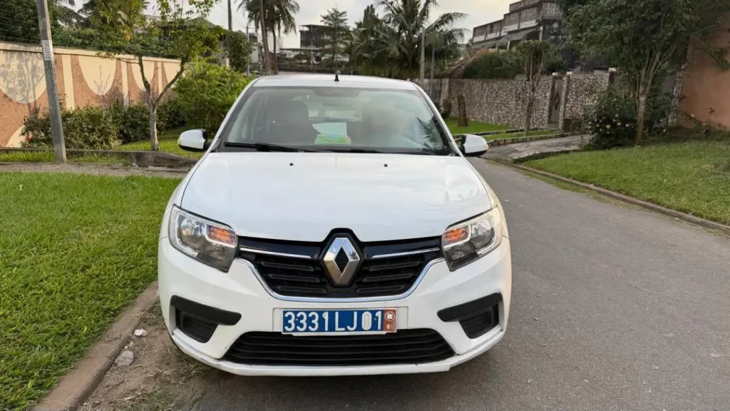 Renault sandero à vendre Abidjan - Voiture Côte d'Ivoire