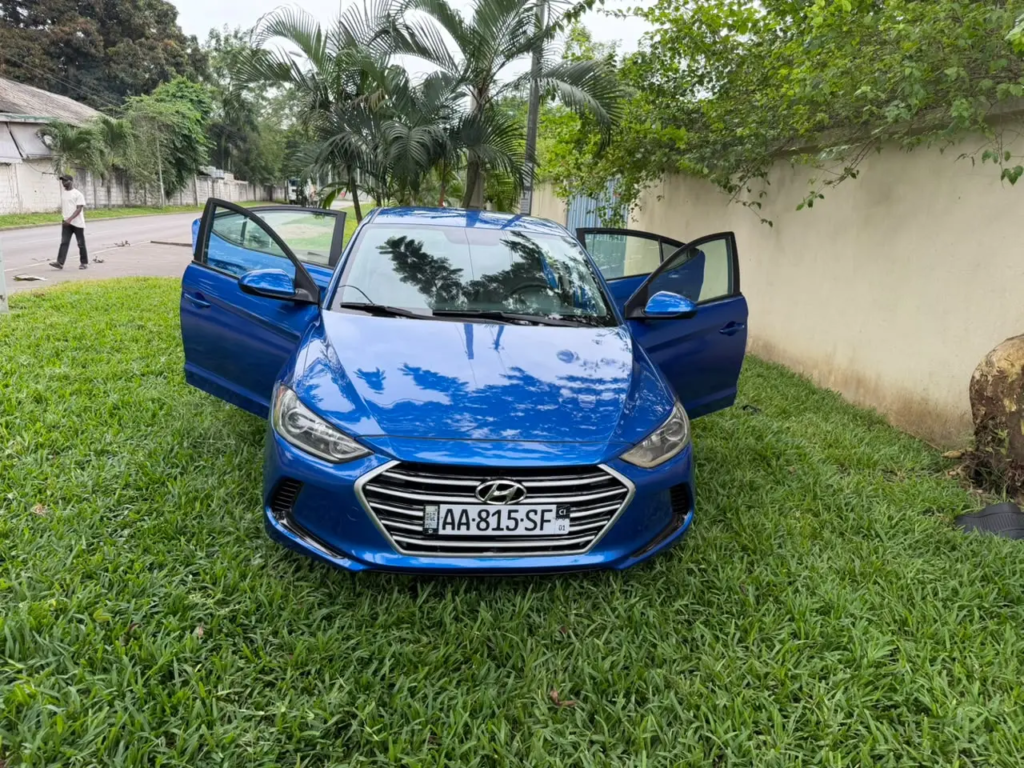 Hyundai Elantra à vendre Abidjan - Voiture Côte d'Ivoire