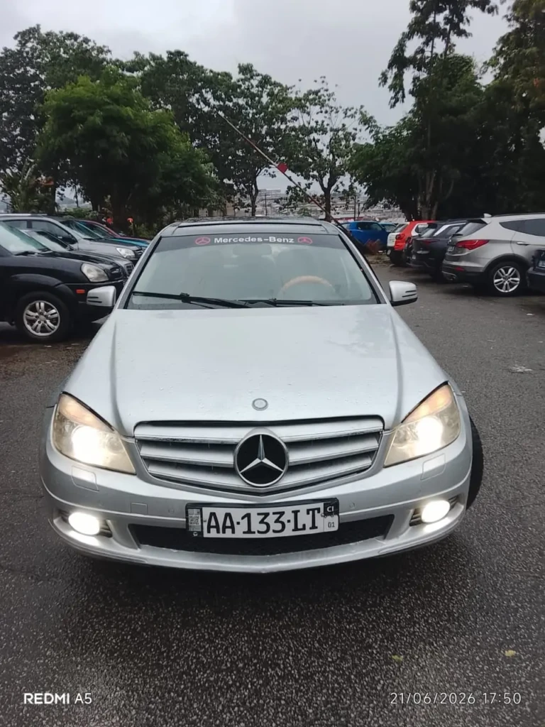 Mercedes-Benz C250 à vendre Abidjan - Voiture Côte d'Ivoire