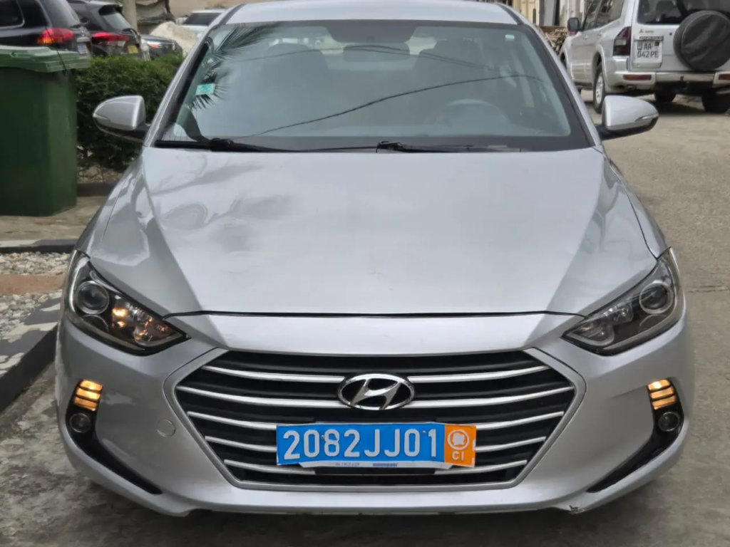 Hyundai Elantra à vendre Abidjan - Voiture Côte d'Ivoire