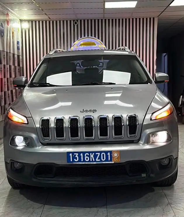 Jeep CHEROKEE à vendre Abidjan - Voiture Côte d'Ivoire